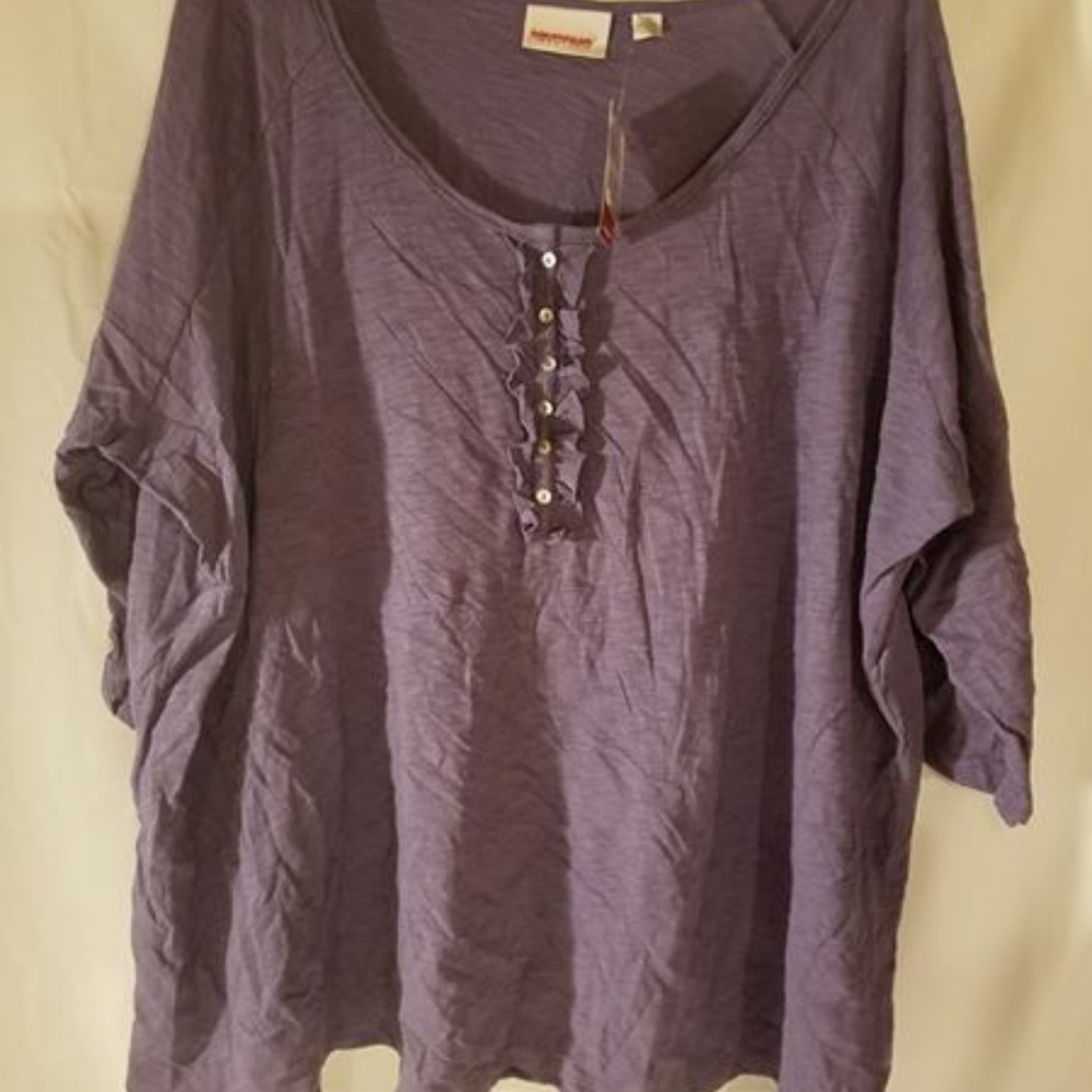 Avenue Womans Light Purple Colored TOP NEW
